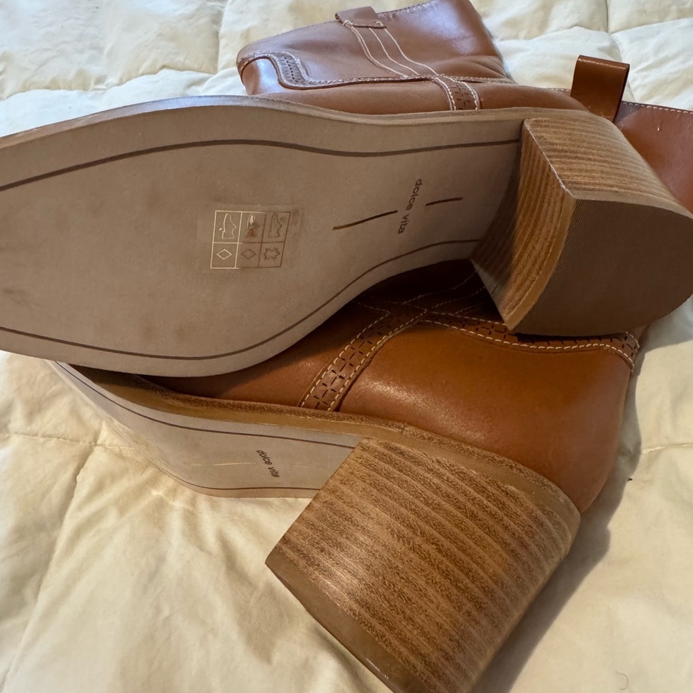 Women’s Dolce Vita Colette boot in Cognac - Picture 4 of 4